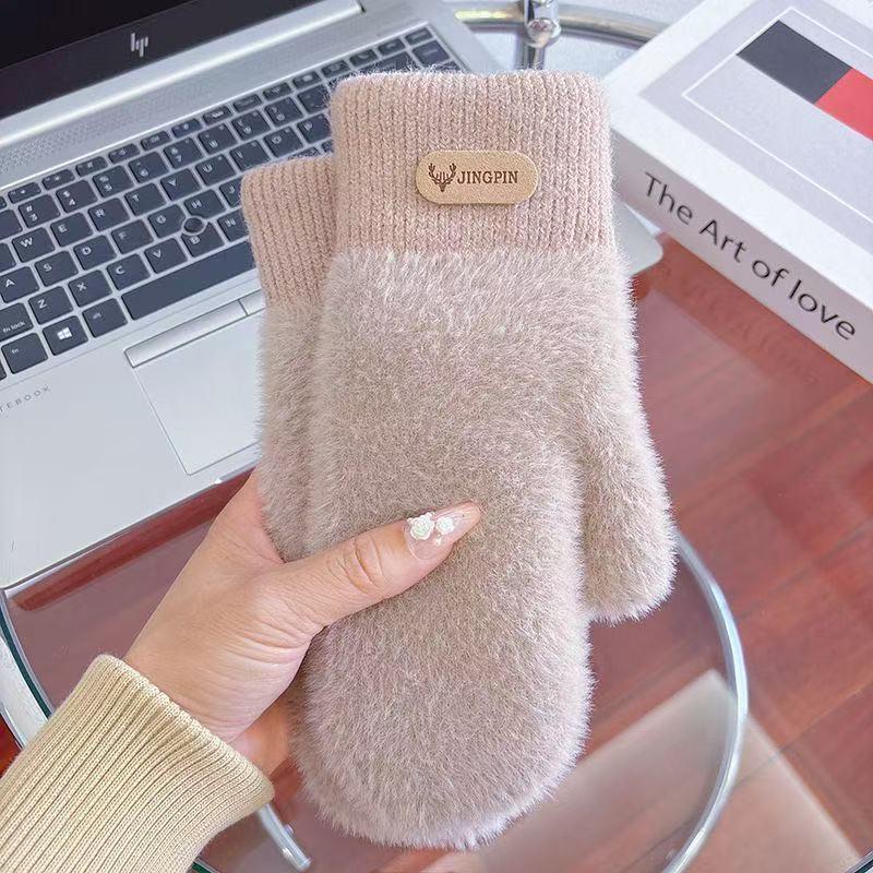 Moufles à étiquette cousue en peluche, étiqueté kaki
