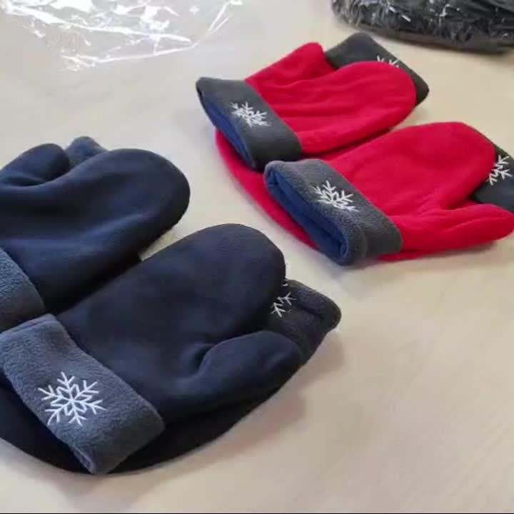 Moufles brodées à flocons en maille — lot de 3 paires