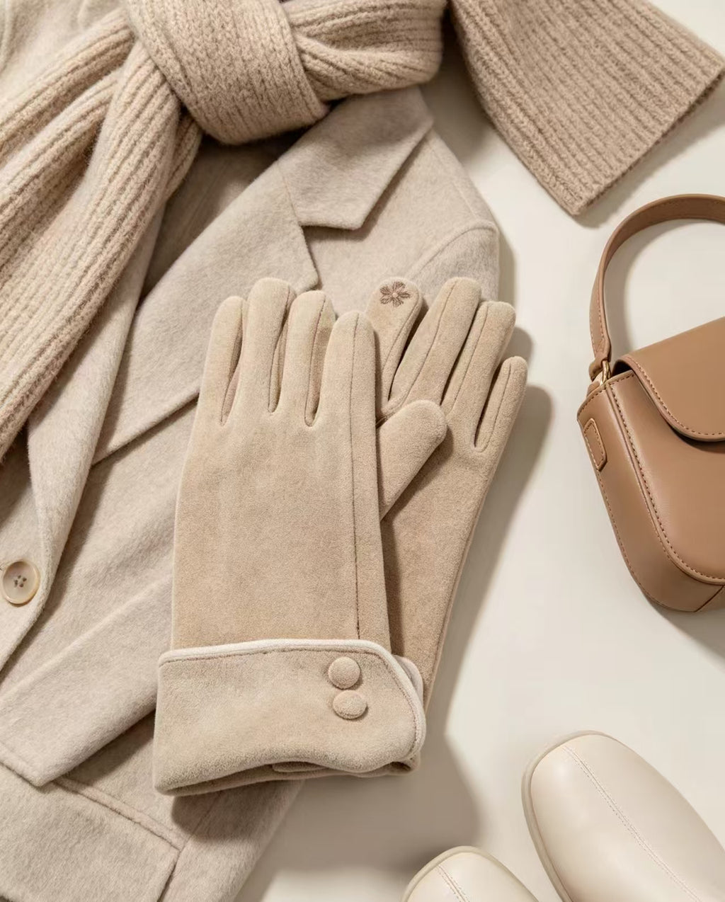 Gants à bouton-pression en suédine
