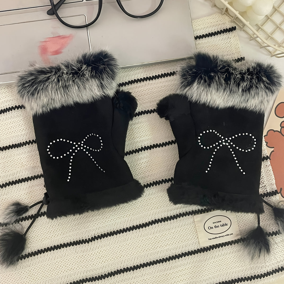 Gants sans doigts en maille, 2 coloris, blanc et noir brillant