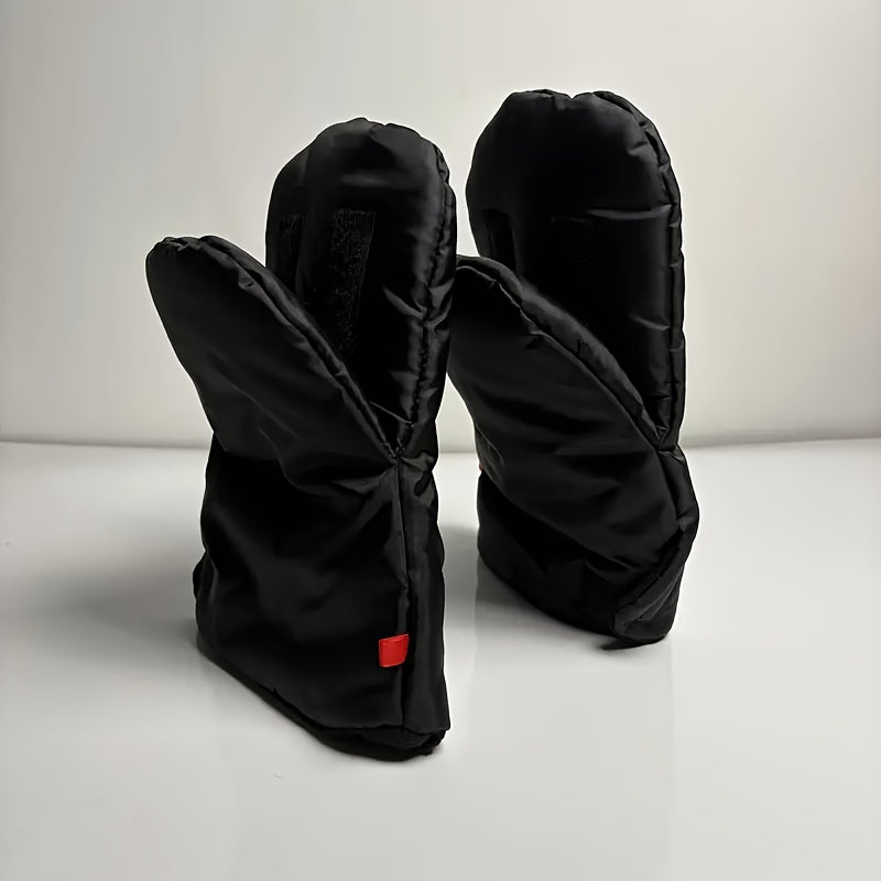 Une paire de gants - noir